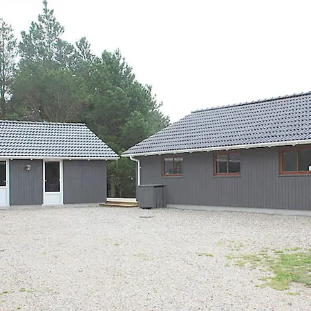 8 Person In Blavand *